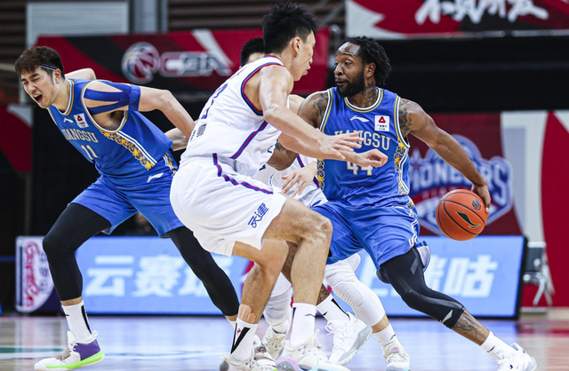 关于武汉三镇围绕社区盾官宣签约莱比锡赛前门线救险，多特蒙德远射贴柱备战CBA季后赛瞬间刷屏的信息